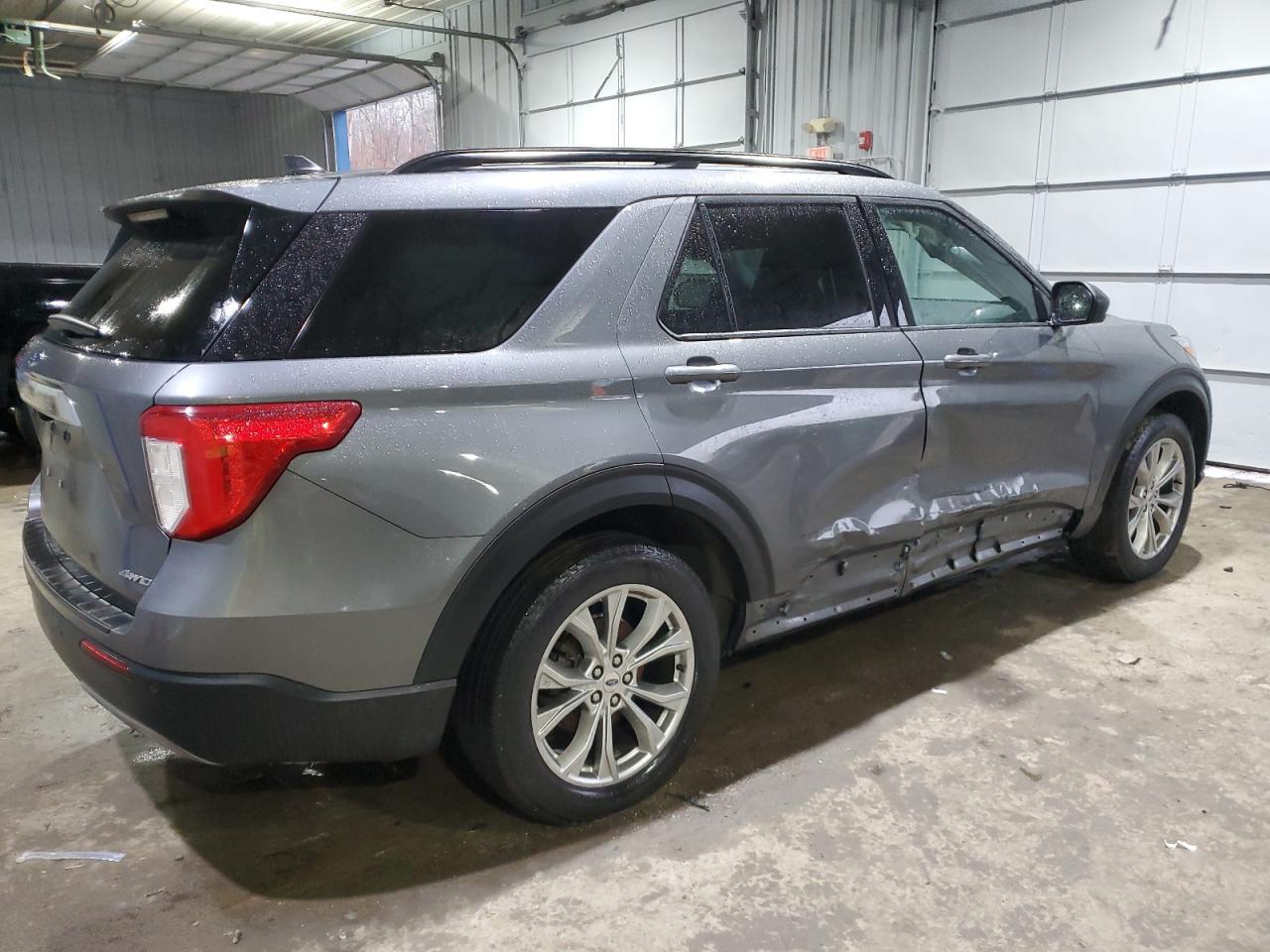 2023 FORD EXPLORER X - Фото 3