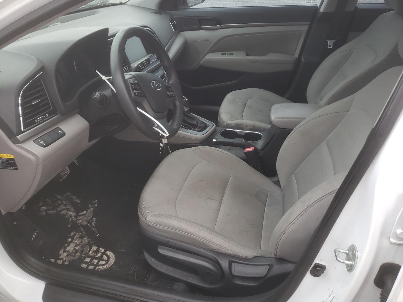 2017 HYUNDAI ELANTRA SE - Image 7