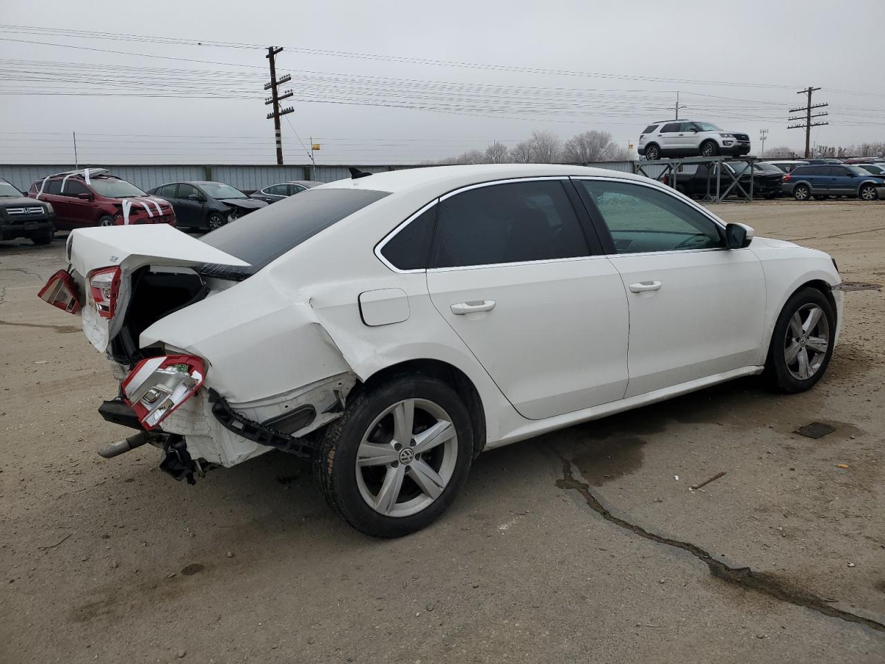 2014 VOLKSWAGEN PASSAT SE - Фото 3