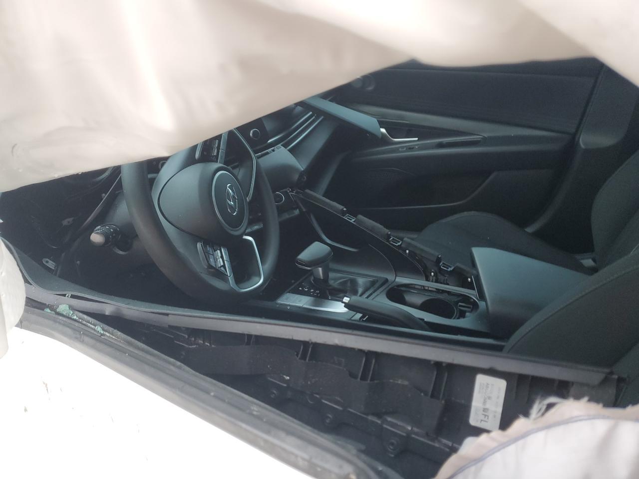 2022 HYUNDAI ELANTRA SE - Фото 7