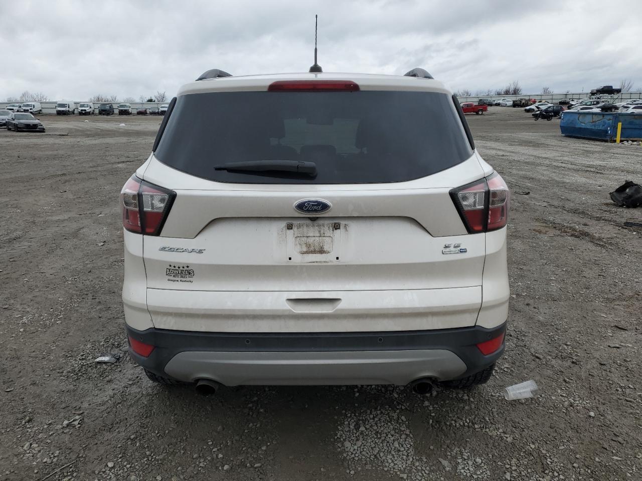 2017 FORD ESCAPE SE - Image 6