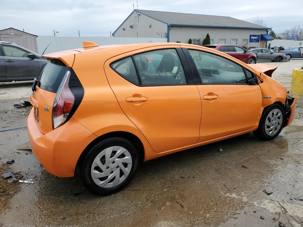 2016 TOYOTA PRIUS C - Фото 3