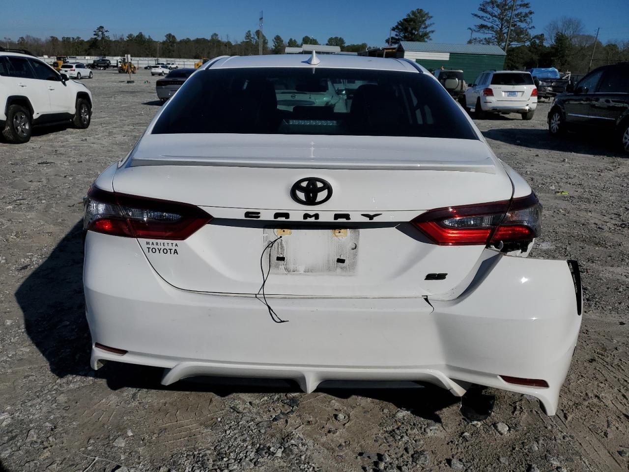 2021 TOYOTA CAMRY SE - Фото 6