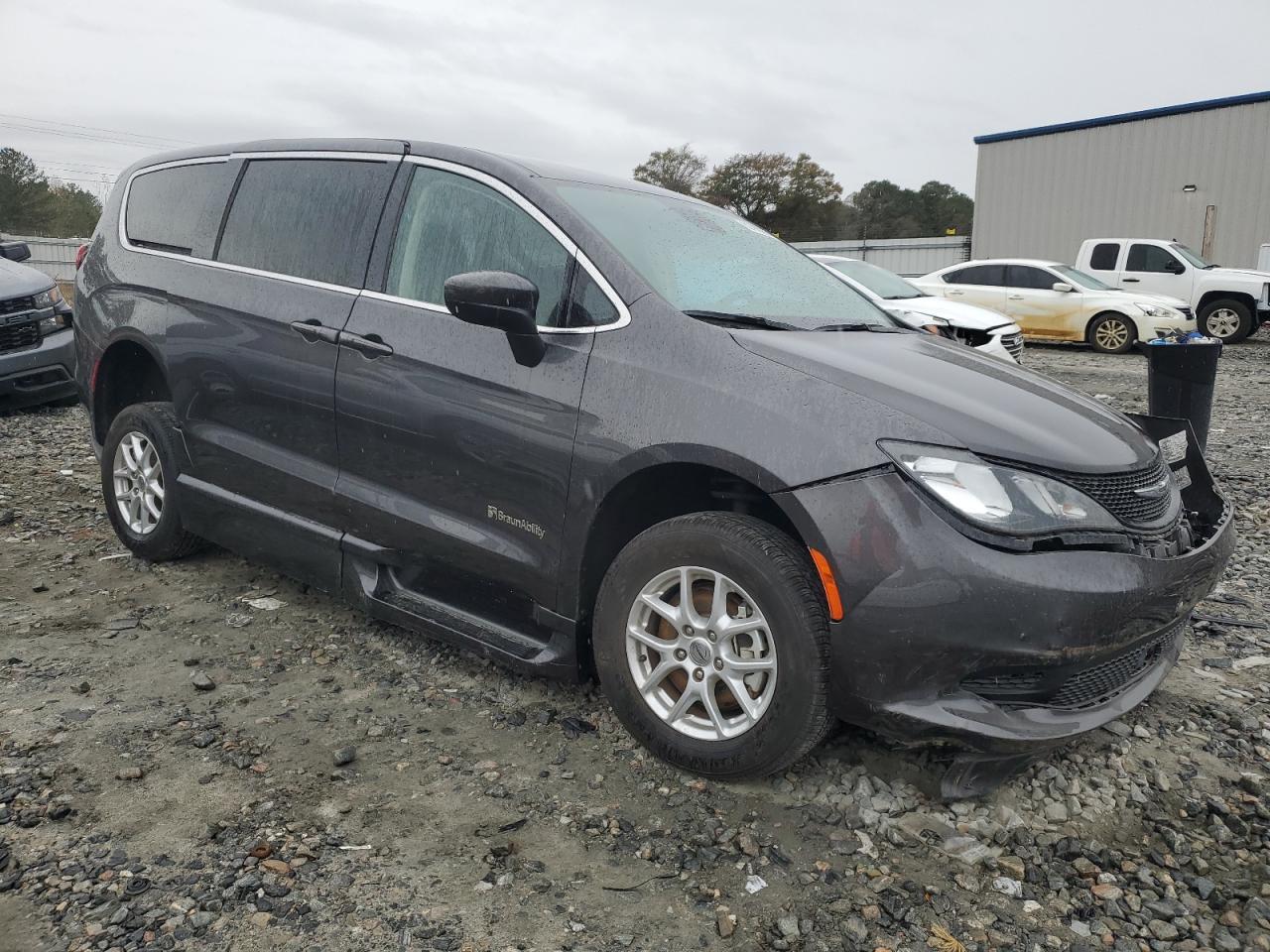 2022 CHRYSLER VOYAGER LX - Фото 4