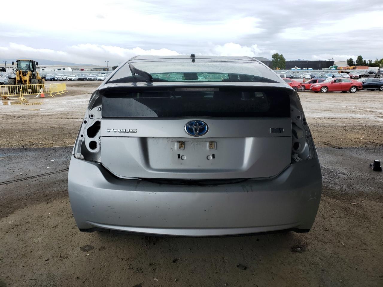 2013 TOYOTA PRIUS - Фото 6