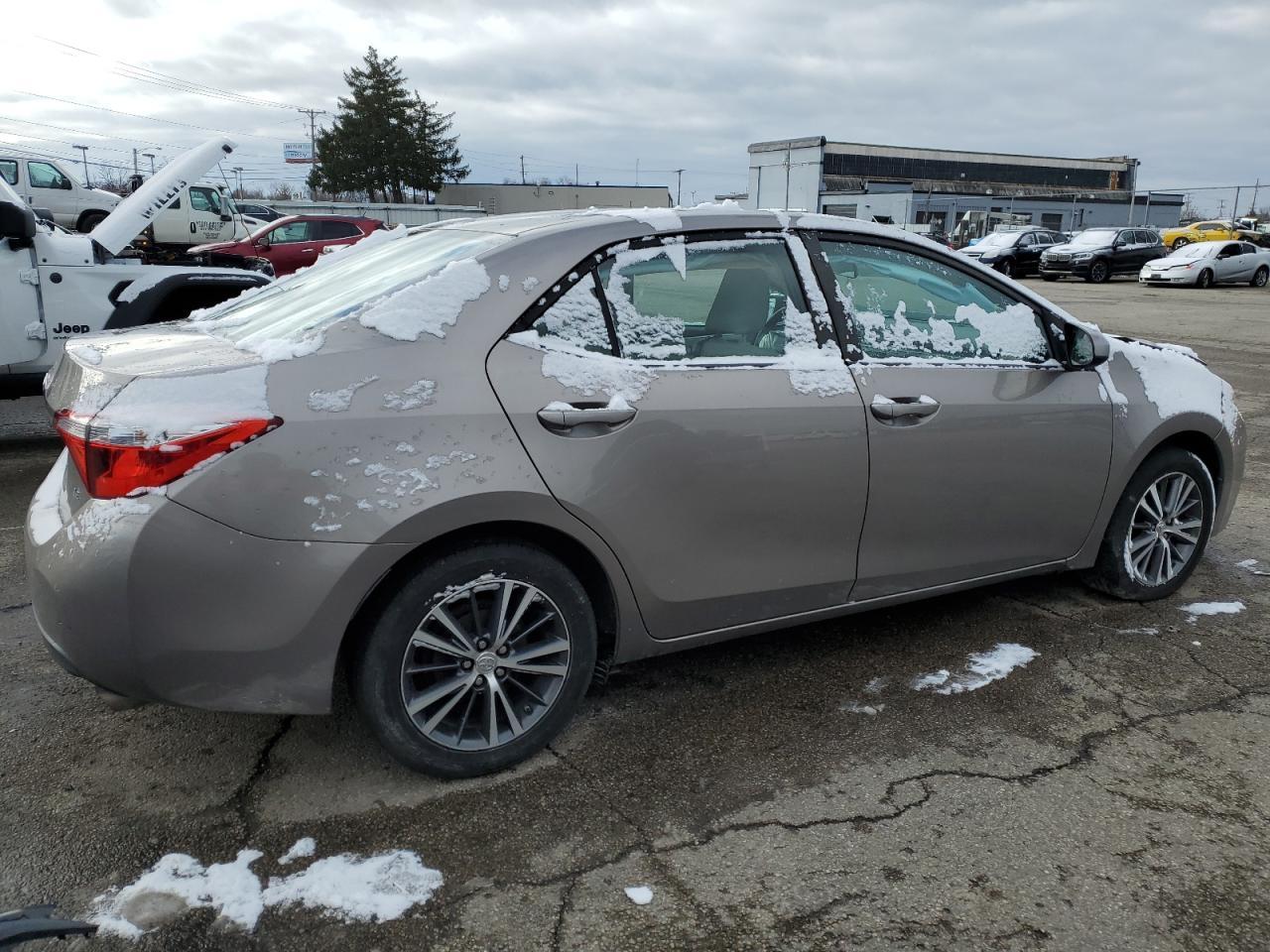 2016 TOYOTA COROLLA L - Фото 3