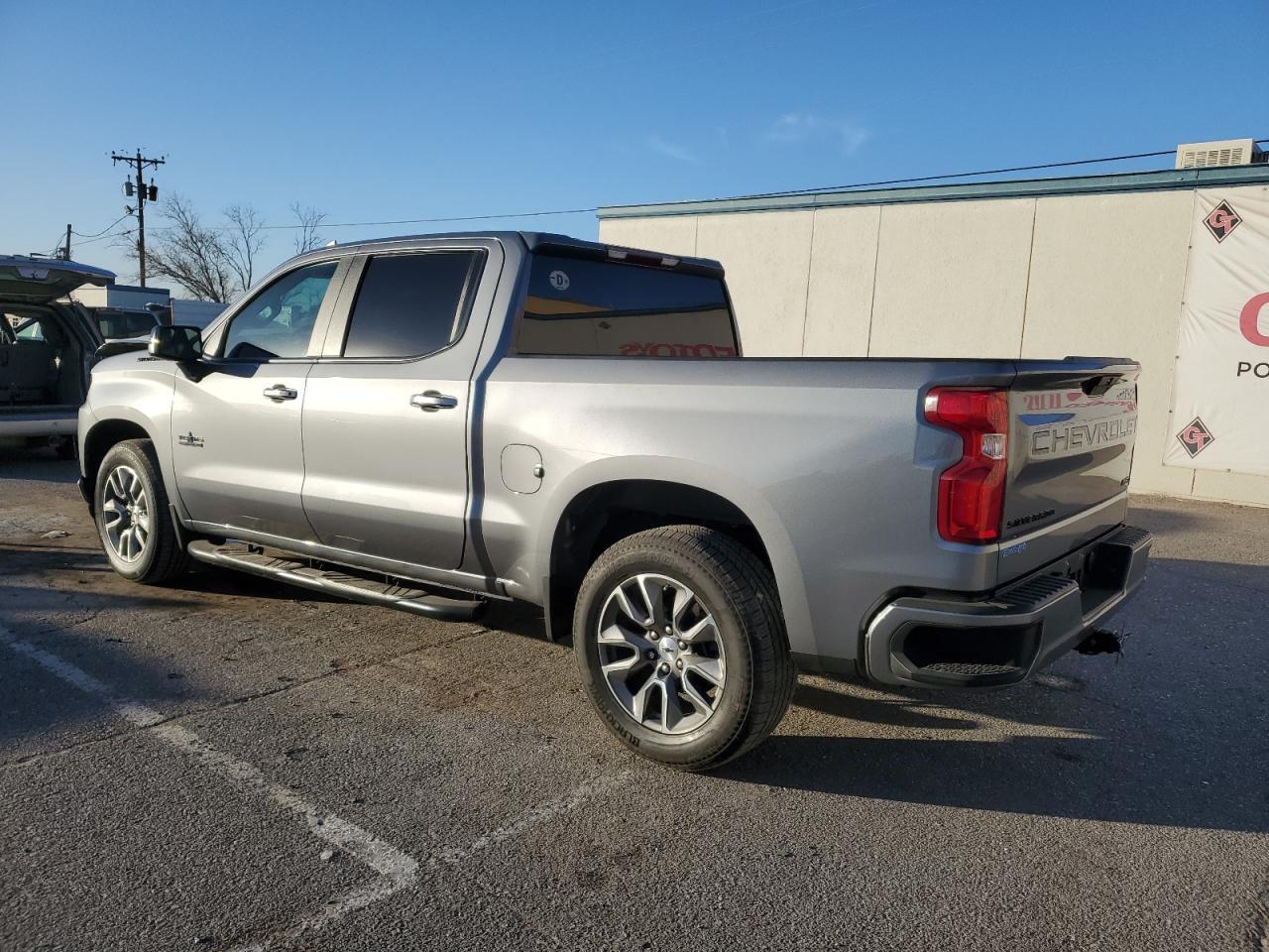 2021 CHEVROLET SILVERADO - Фото 2