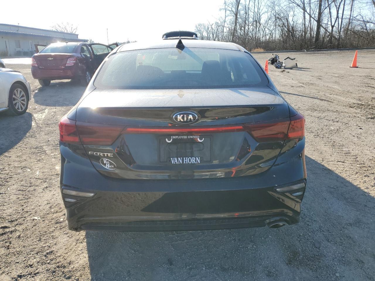 2021 KIA FORTE FE - Фото 6