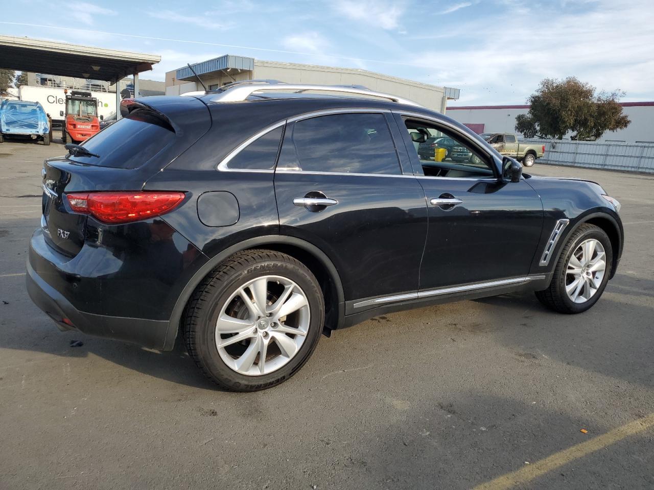 2013 INFINITI FX37 - Image 3