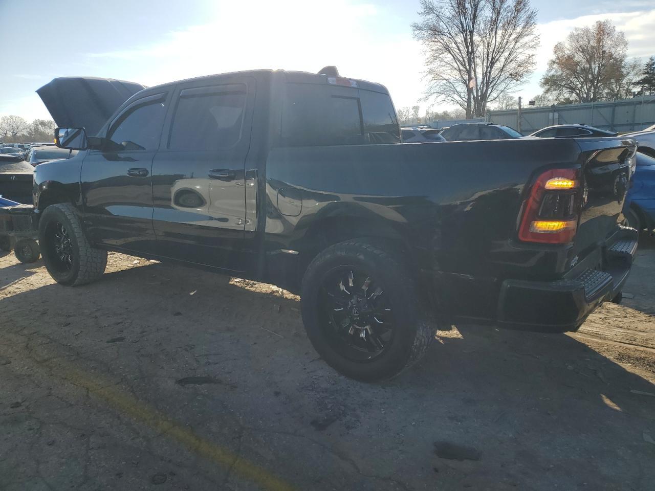 2019 RAM 1500 BIG H - Фото 2