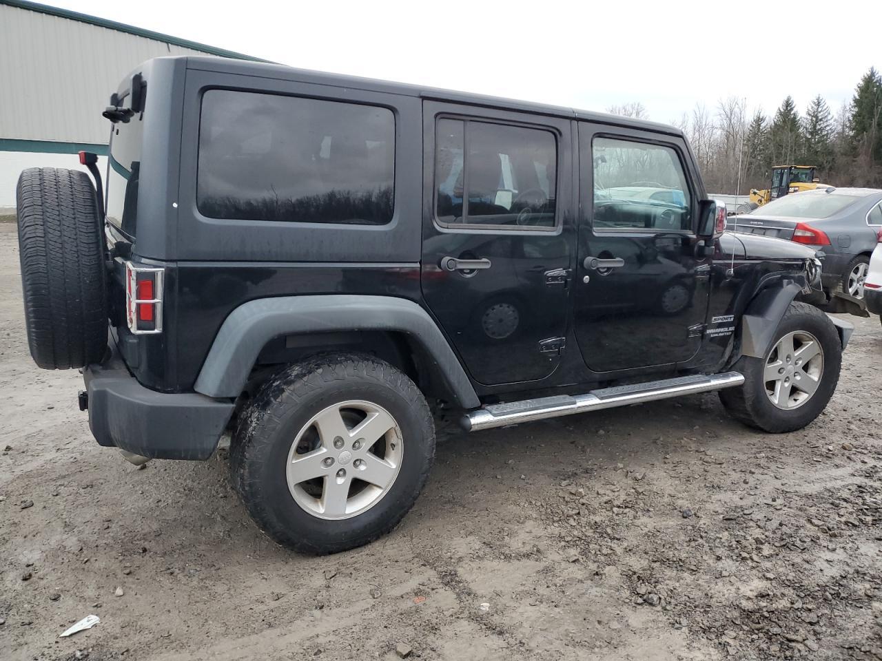 2012 JEEP WRANGLER U - Image 3