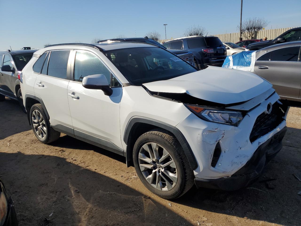 2019 TOYOTA RAV4 XLE P - Image 4