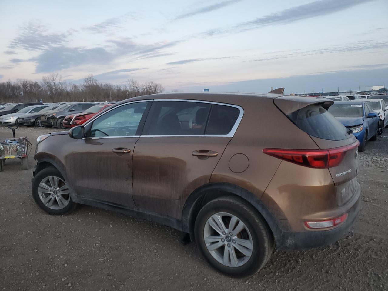 2017 KIA SPORTAGE L - Image 2