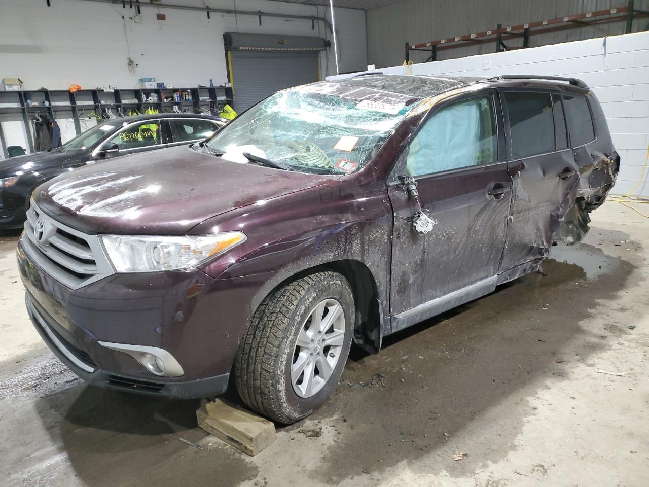 2011 TOYOTA HIGHLANDER