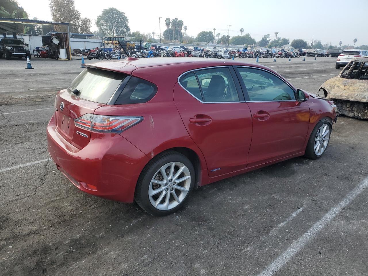 2013 LEXUS CT 200 - Image 3