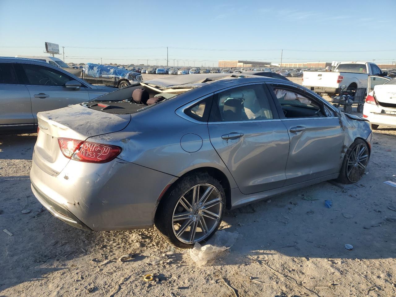 2015 CHRYSLER 200 LIMITE - Image 3