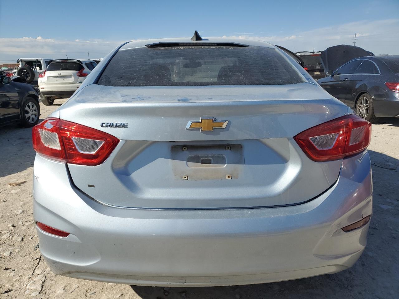 2017 CHEVROLET CRUZE LS - Image 6