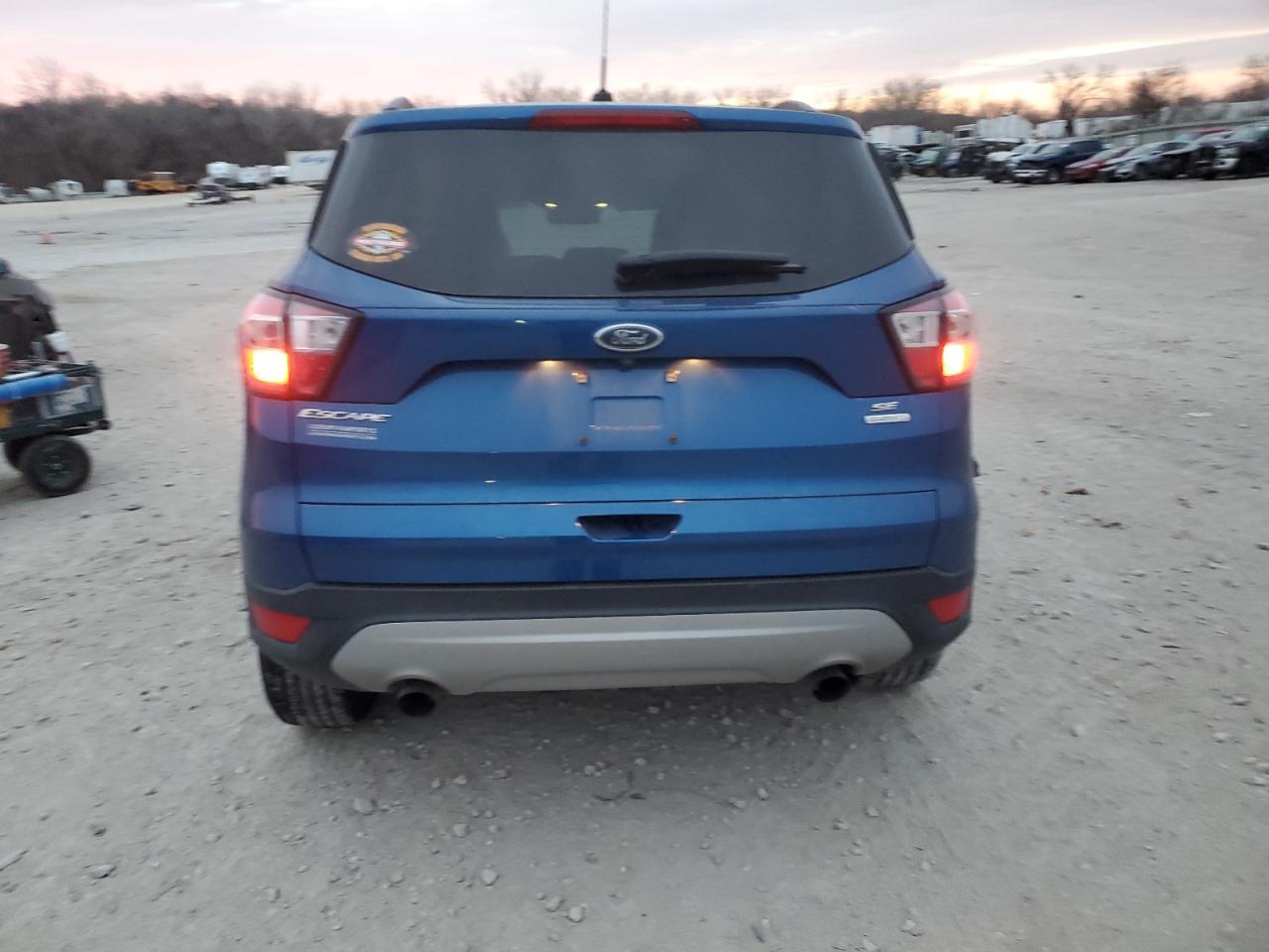 2017 FORD ESCAPE SE - Image 6