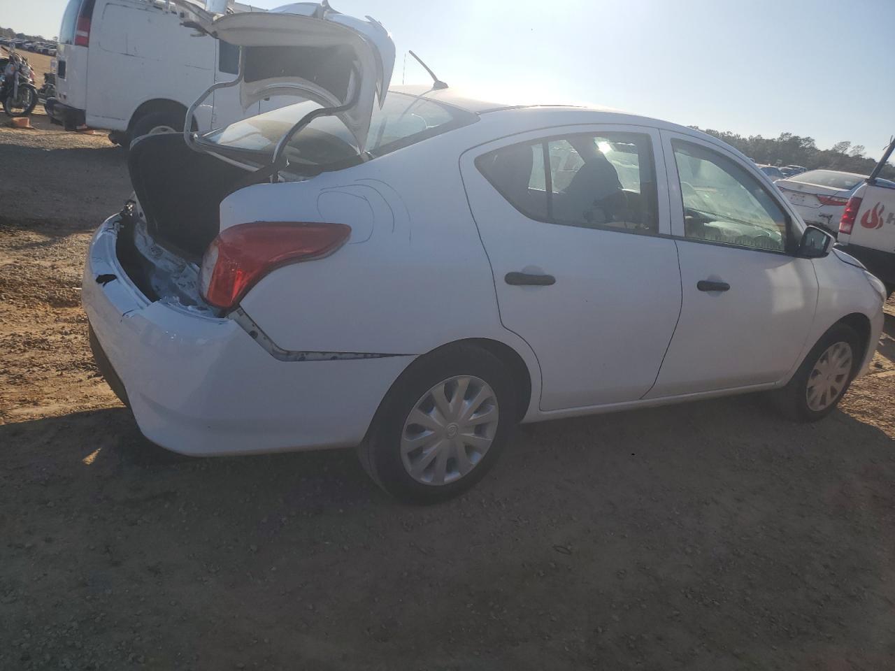 2016 NISSAN VERSA S - Image 3