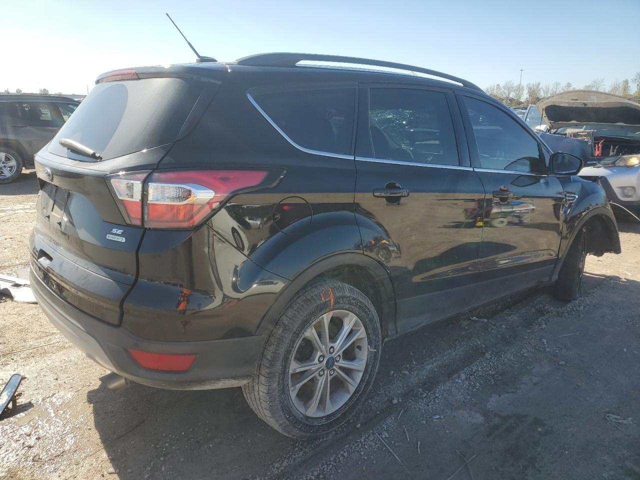 2017 FORD ESCAPE SE - Фото 3