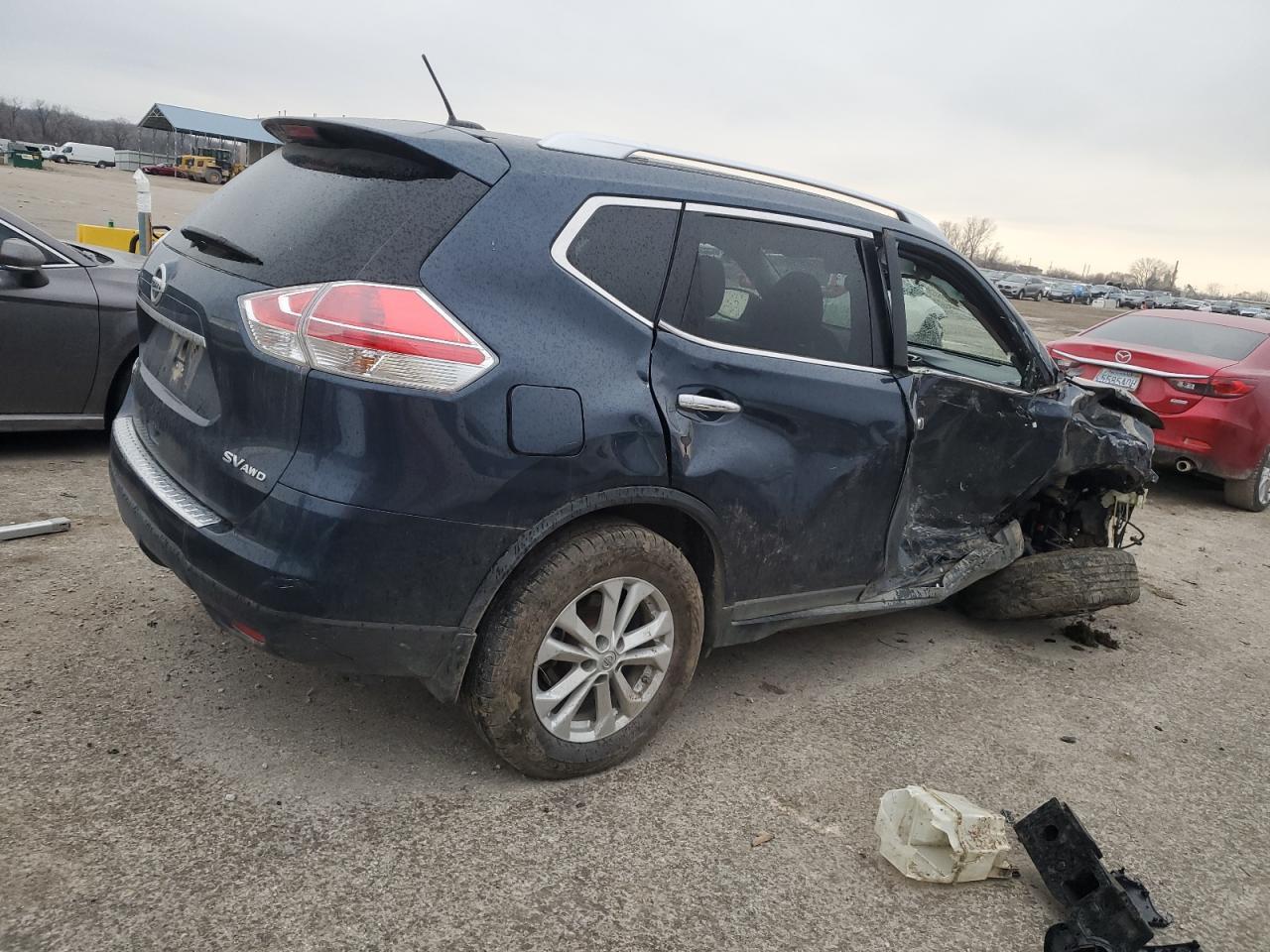 2016 NISSAN ROGUE S - Фото 3