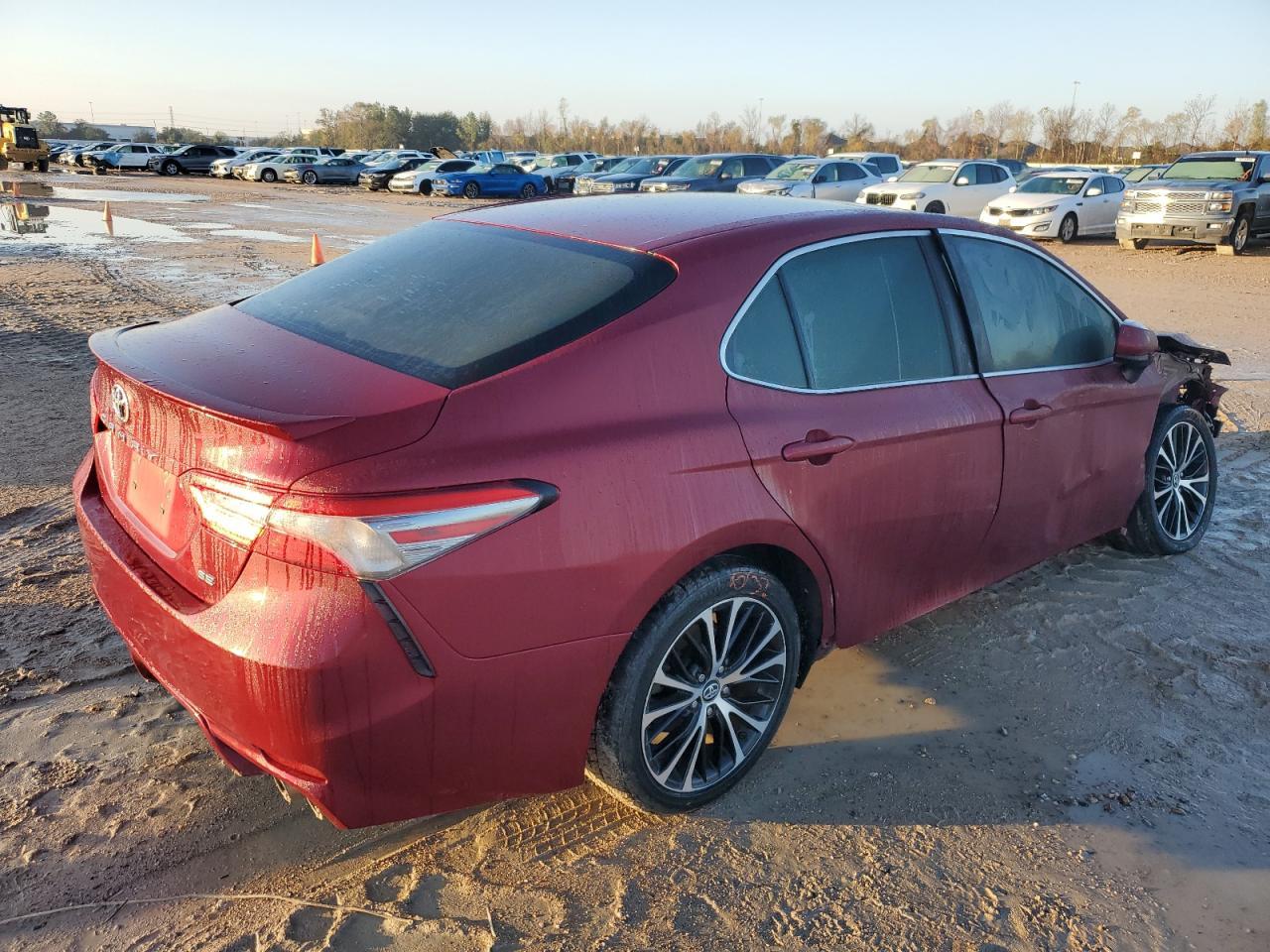 2018 TOYOTA CAMRY L - Фото 3