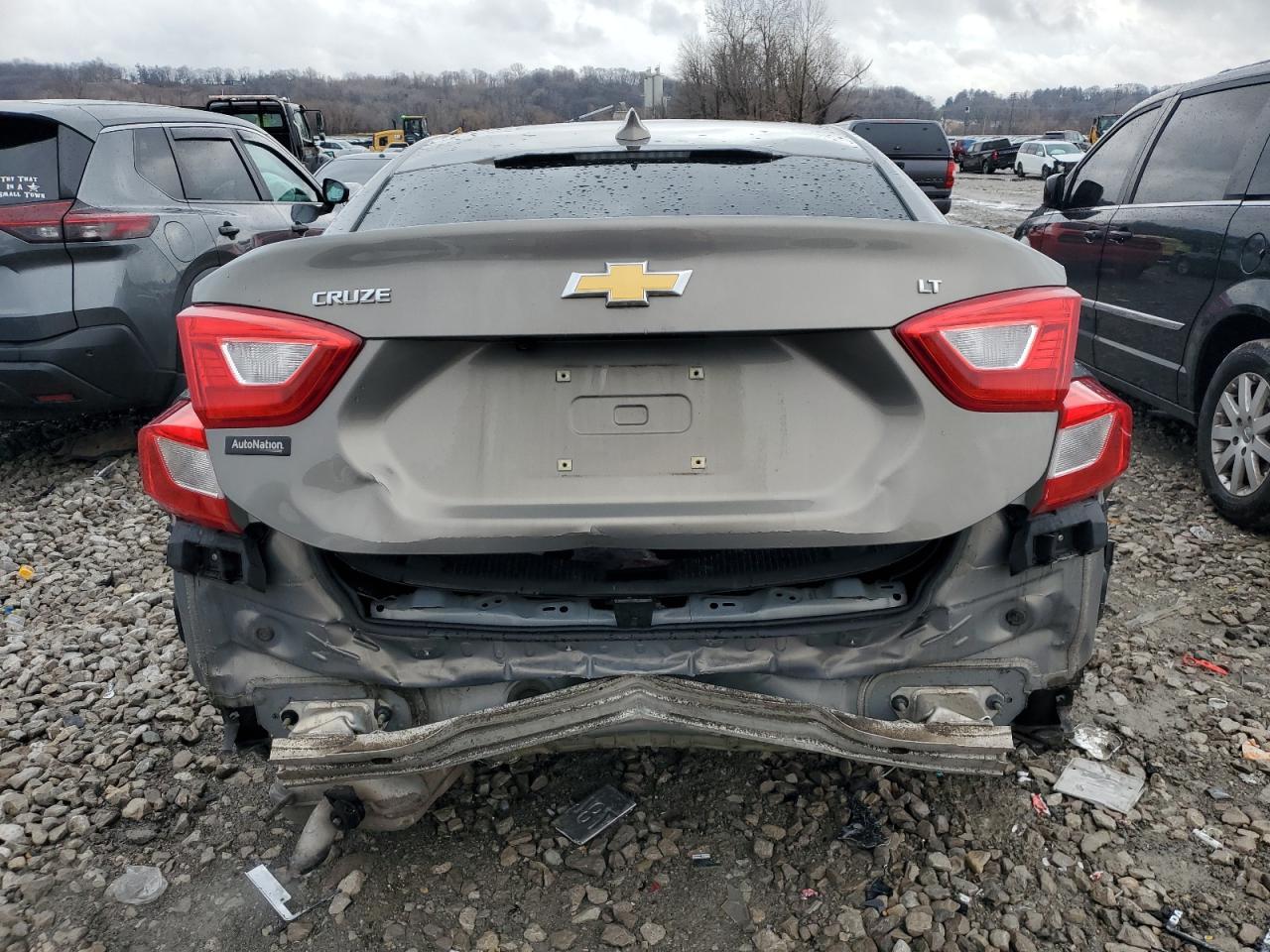 2017 CHEVROLET CRUZE LT - Фото 6