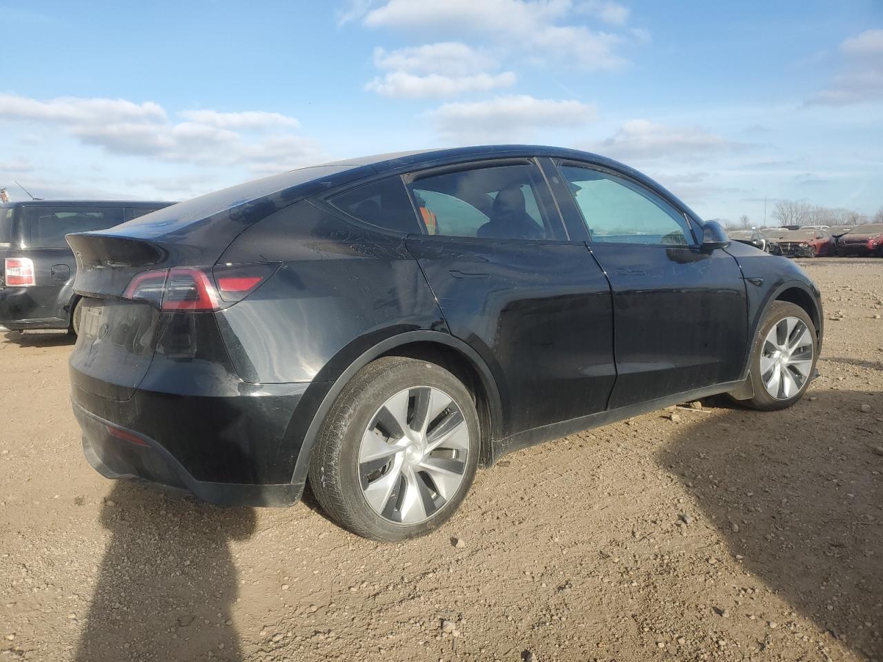 2023 TESLA MODEL Y - Фото 3