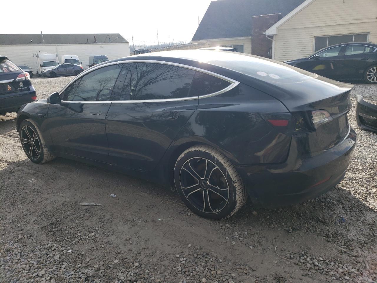 2019 TESLA MODEL 3 - Фото 2