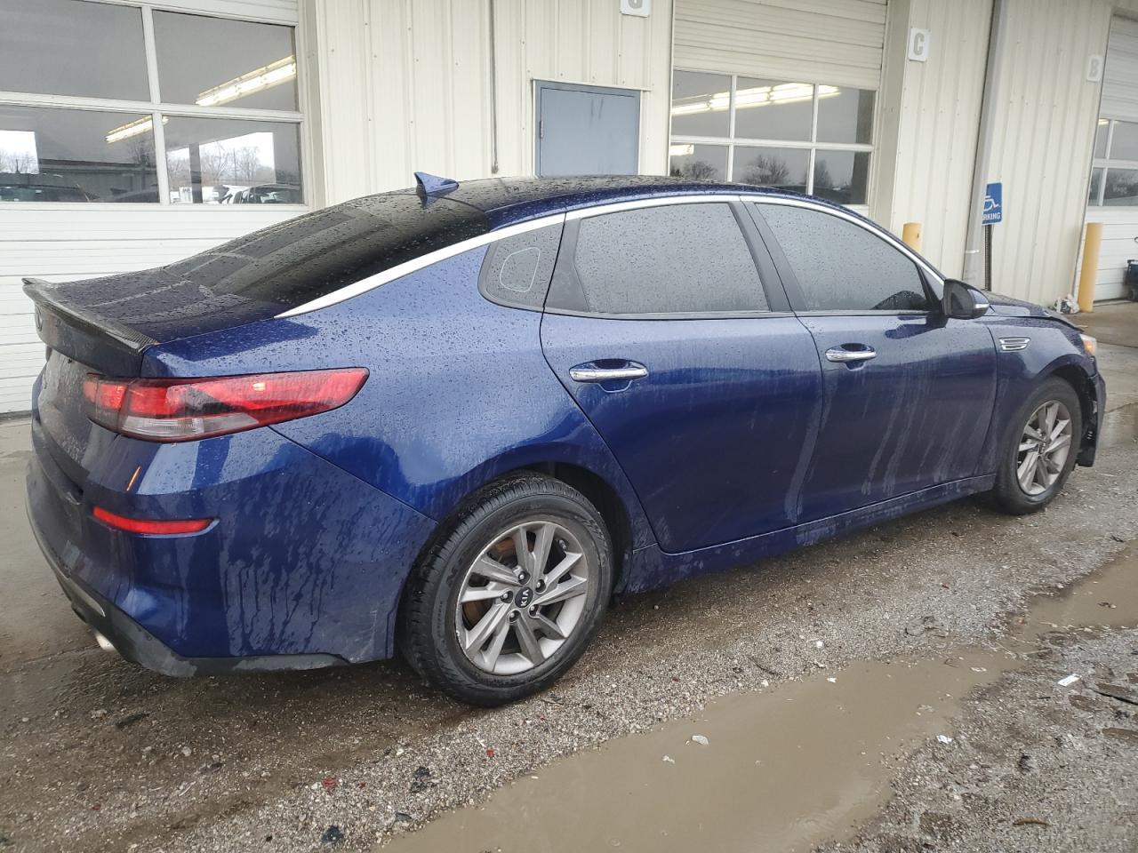 2020 KIA OPTIMA LX - Фото 3