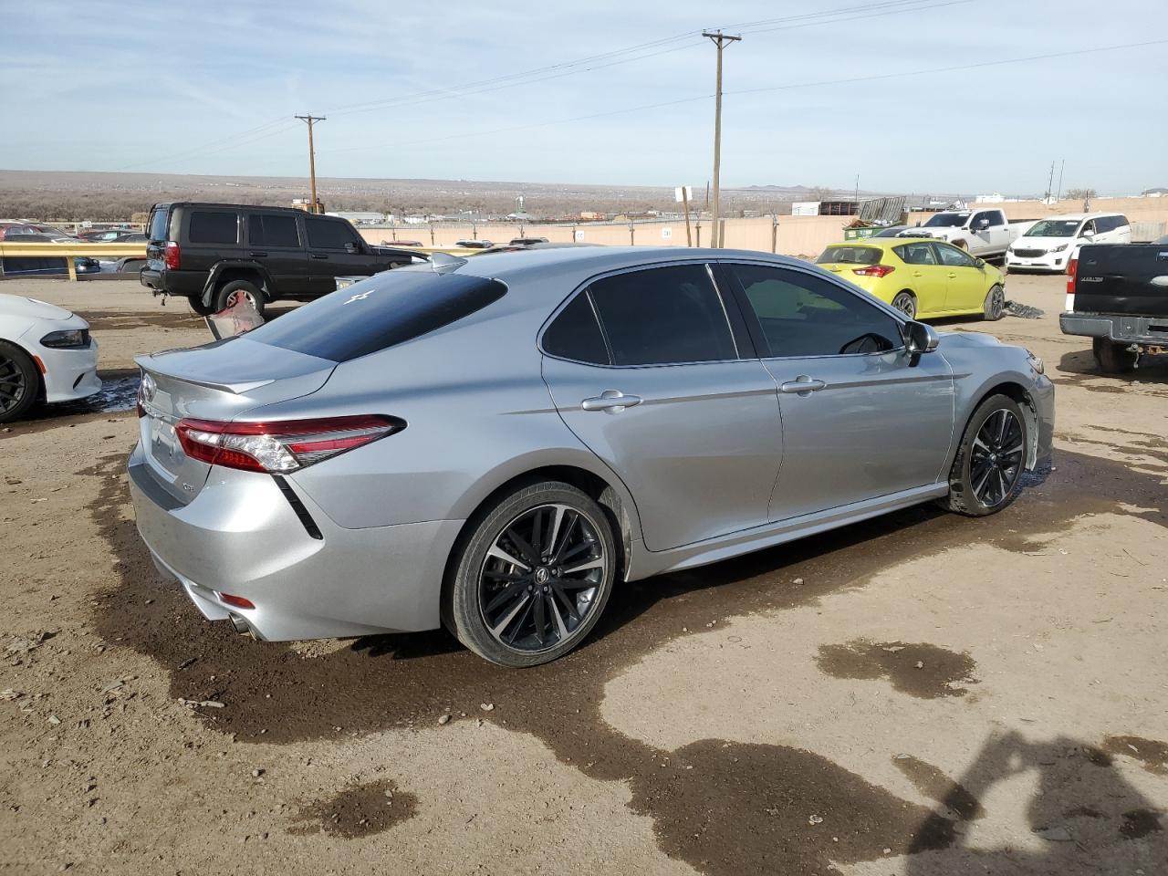 2019 TOYOTA CAMRY XSE - Фото 3