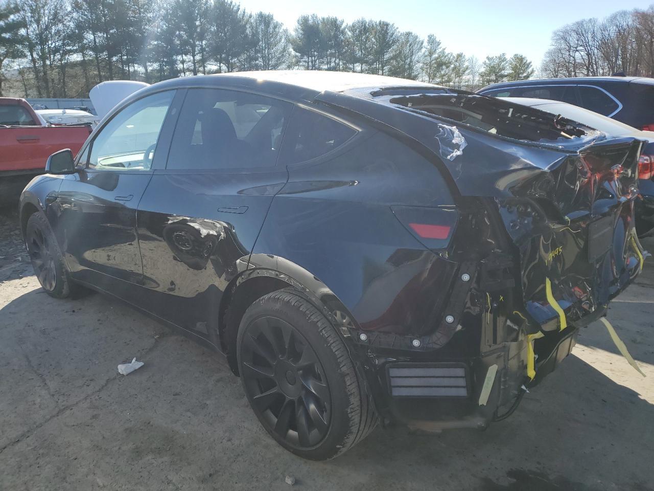 2024 TESLA MODEL Y - Image 2