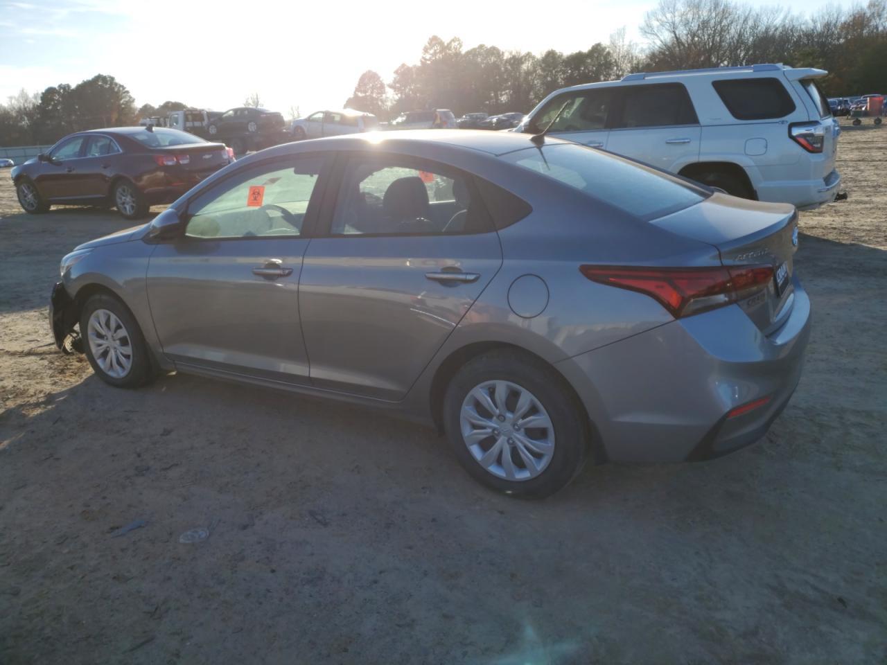 2021 HYUNDAI ACCENT SE - Фото 2