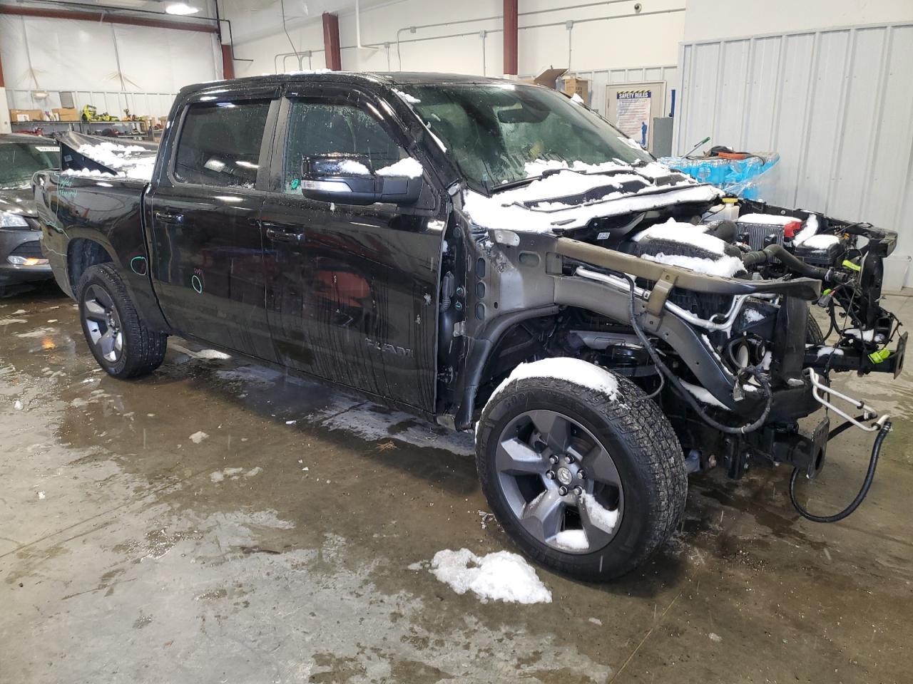 2019 RAM 1500 BIG H - Фото 4