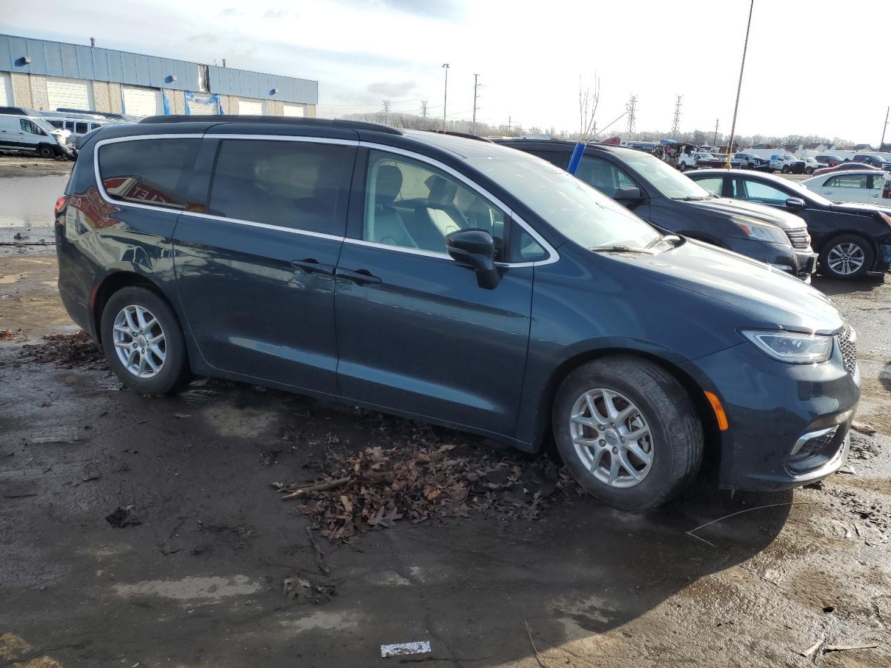 2022 CHRYSLER PACIFICA T - Image 4