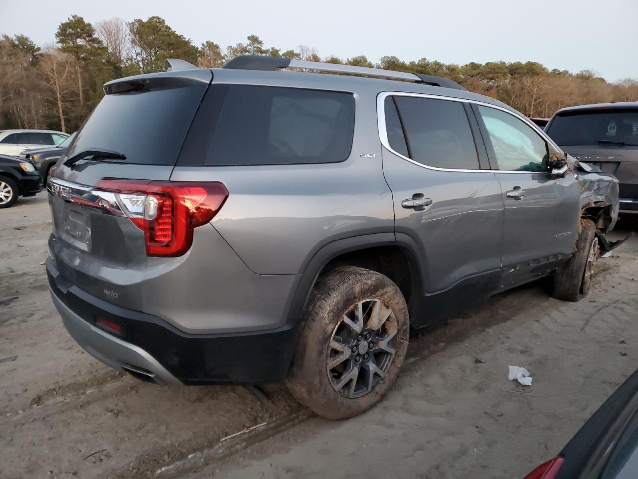 2023 GMC ACADIA SLT - Image 3