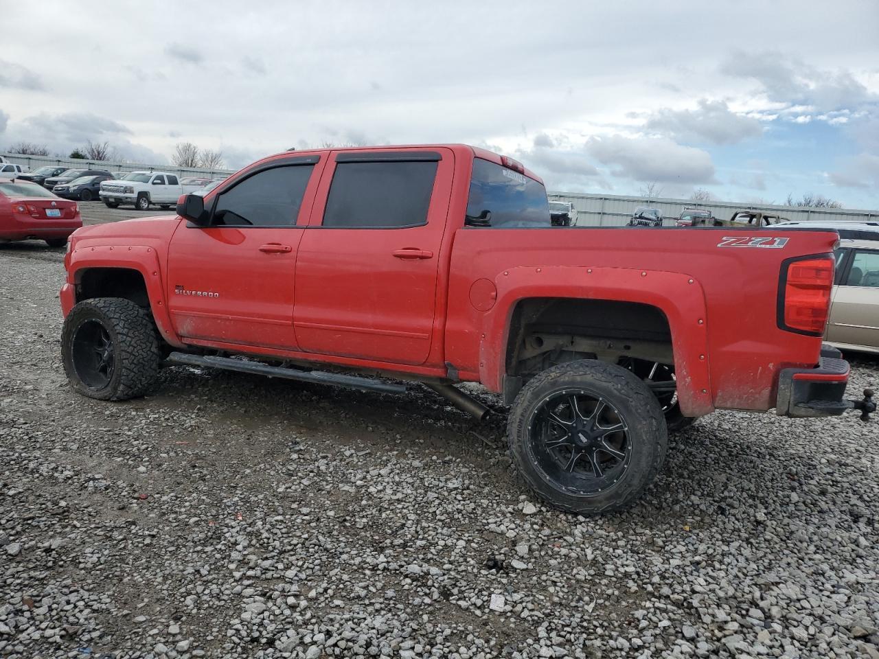 2017 CHEVROLET SILVERADO - Image 2