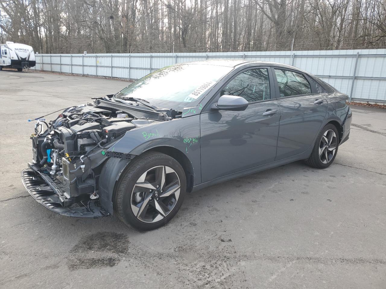 2023 HYUNDAI ELANTRA SE