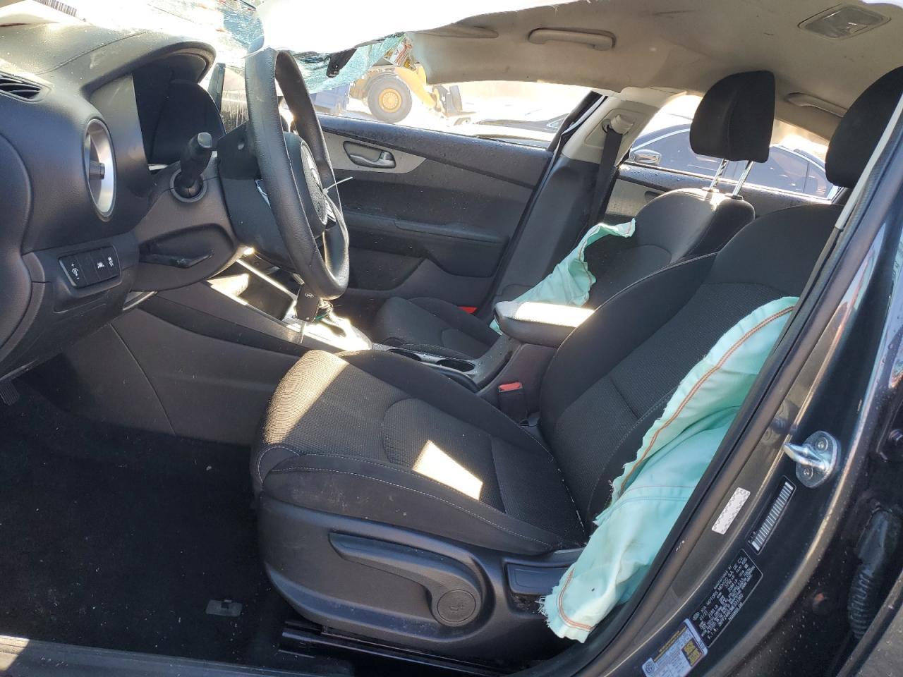 2021 KIA FORTE FE - Image 7