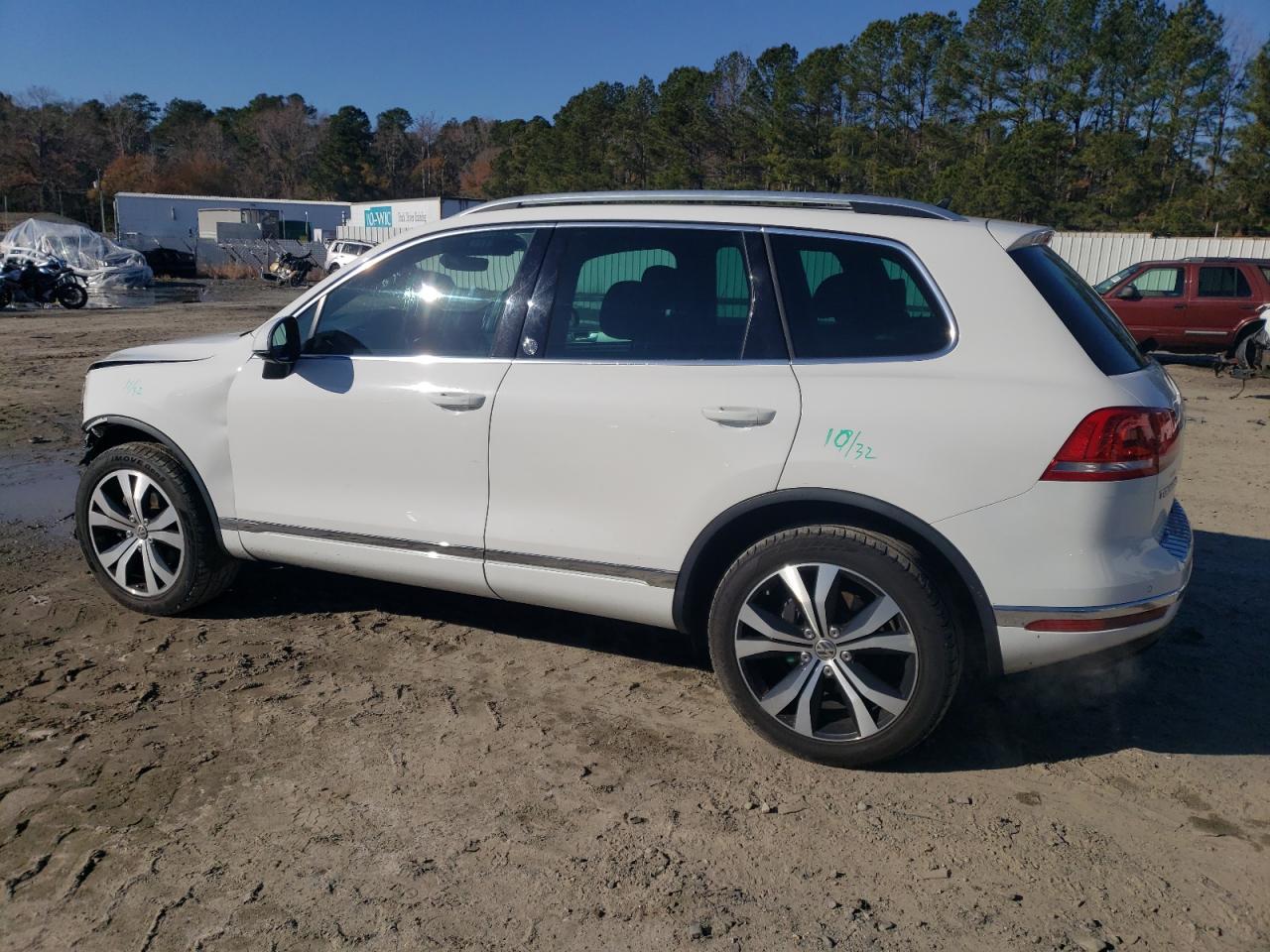 2017 VOLKSWAGEN TOUAREG WO - Image 2