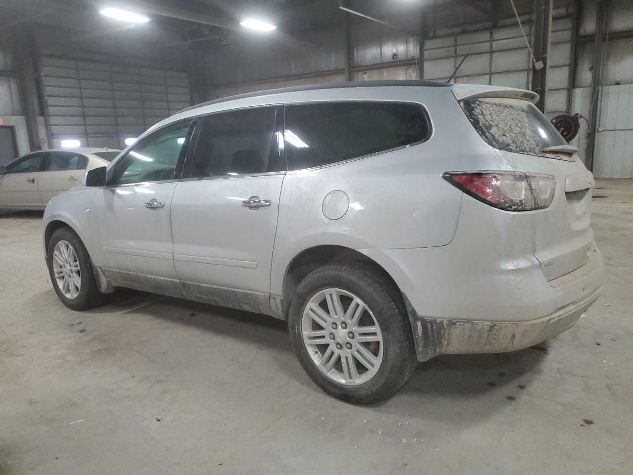 2014 CHEVROLET TRAVERSE L - Image 2