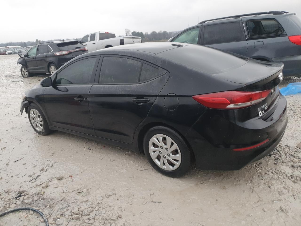 2017 HYUNDAI ELANTRA SE - Фото 2
