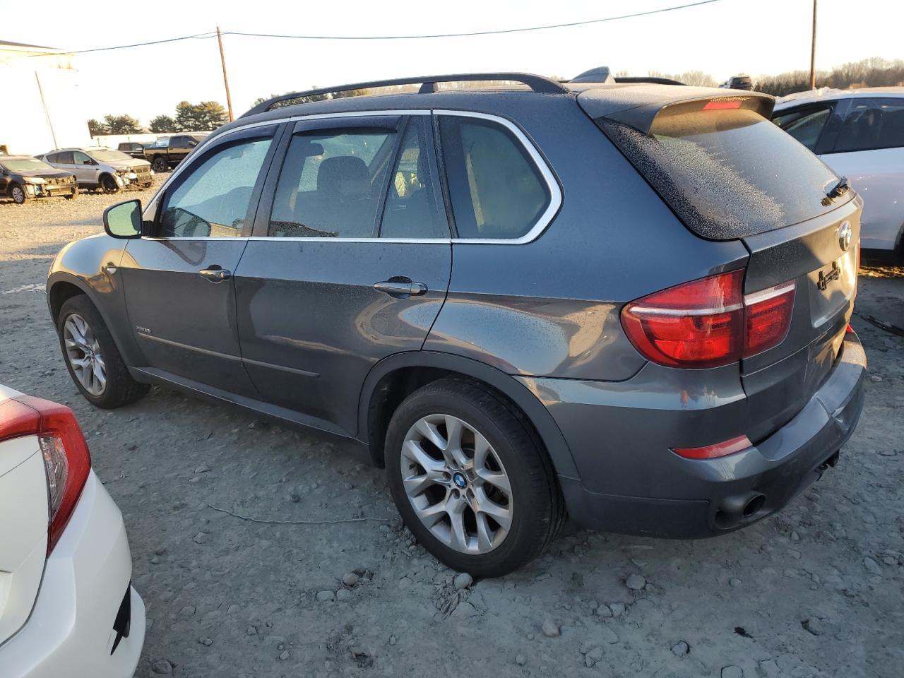 2013 BMW X5 XDRIVE3 - Image 2