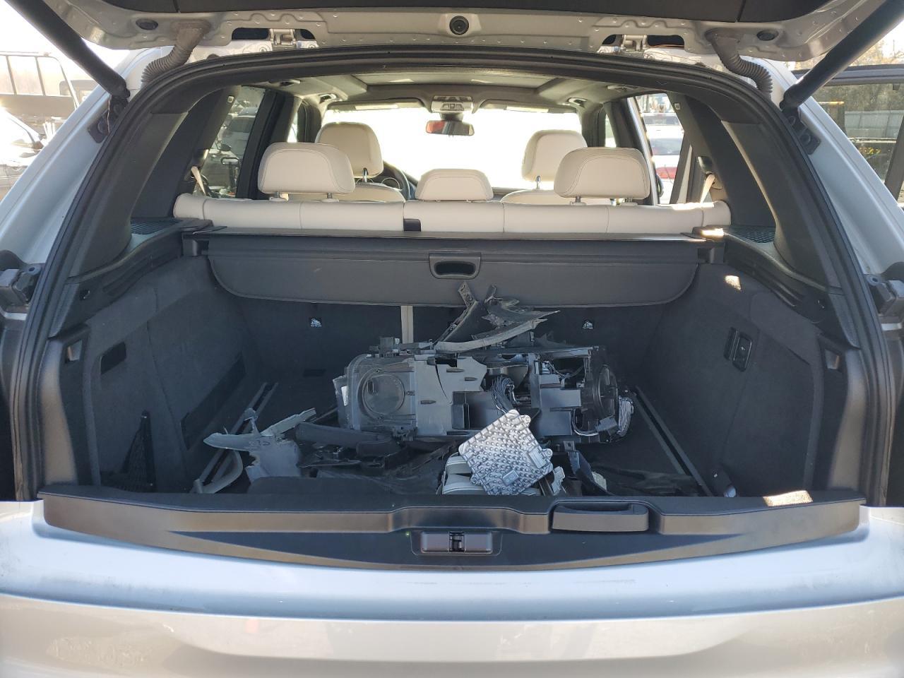 2017 BMW X5 XDRIVE3 - Фото 6