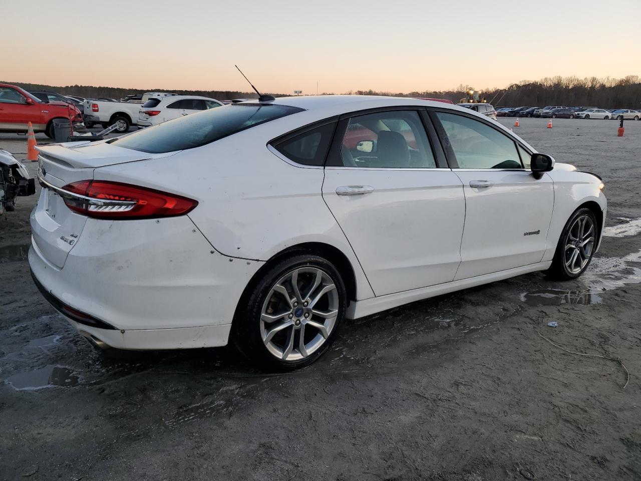 2017 FORD FUSION SE - Фото 3
