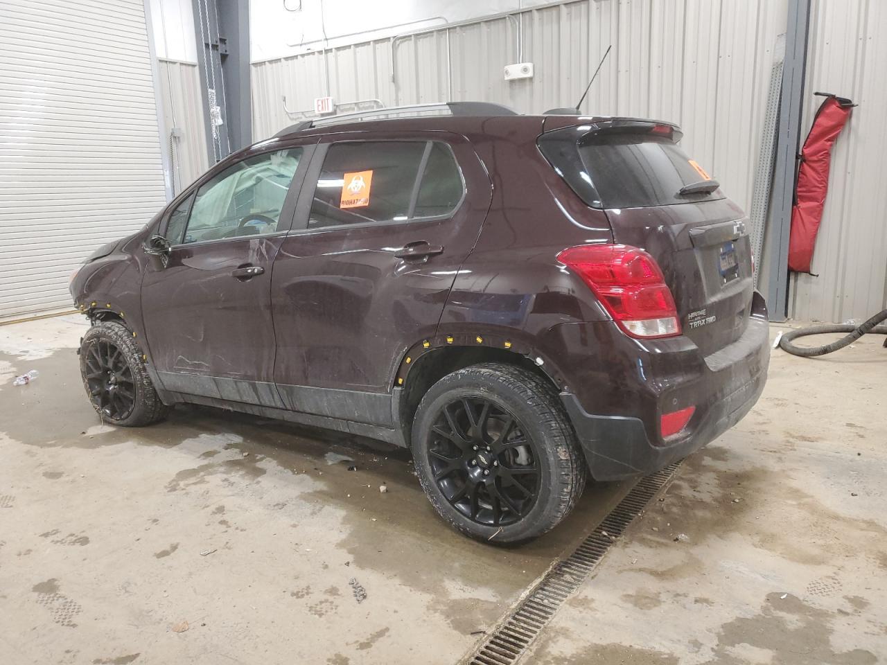 2021 CHEVROLET TRAX 1LT - Image 2