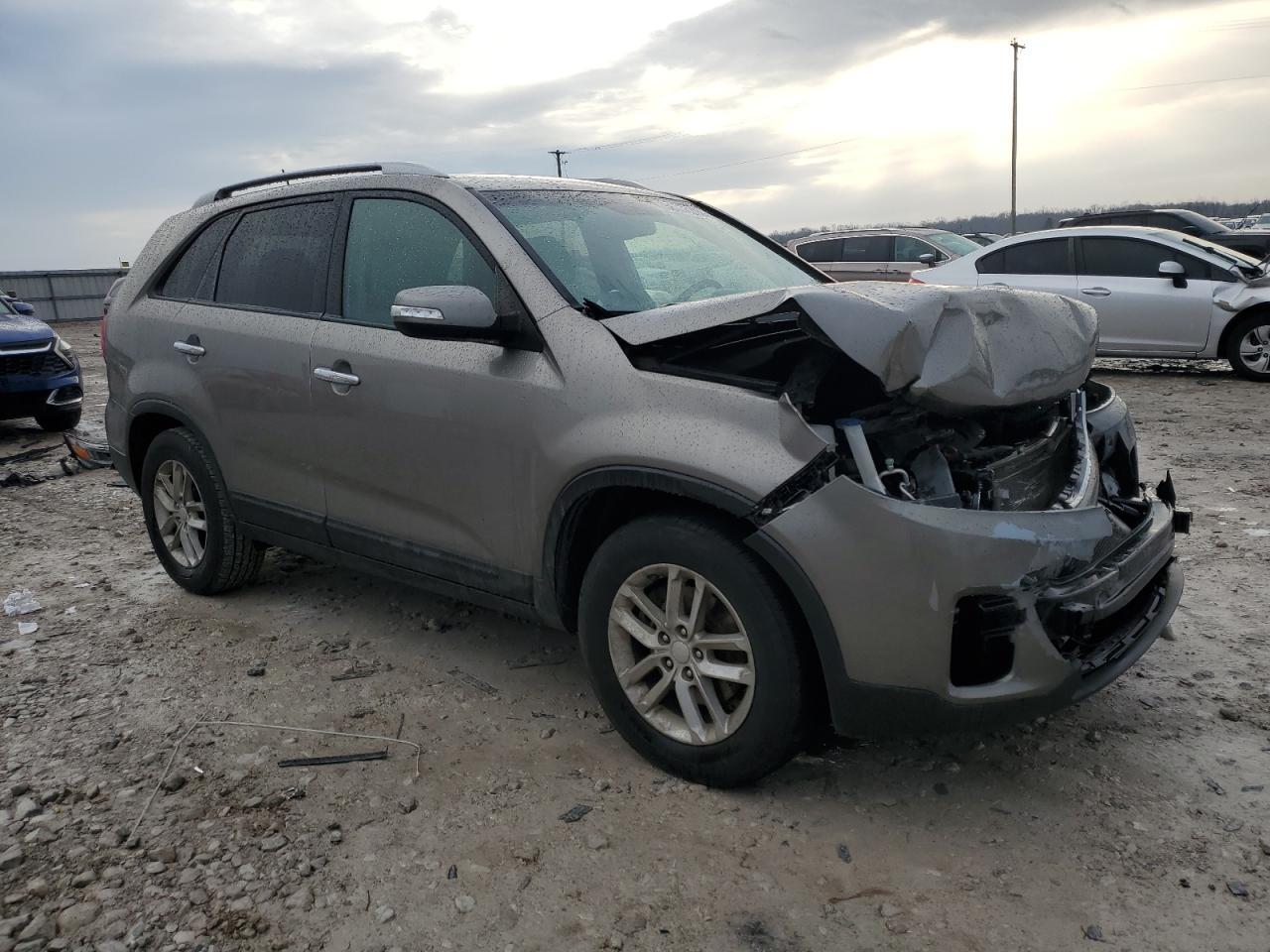 2014 KIA SORENTO LX - Фото 4
