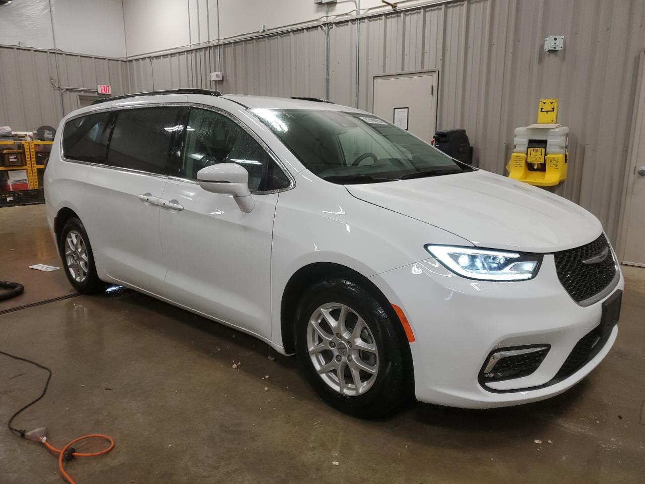 2022 CHRYSLER PACIFICA T - Image 4