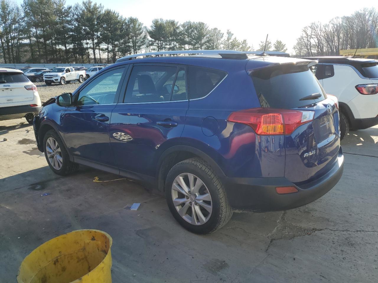 2015 TOYOTA RAV4 LIMIT - Image 2
