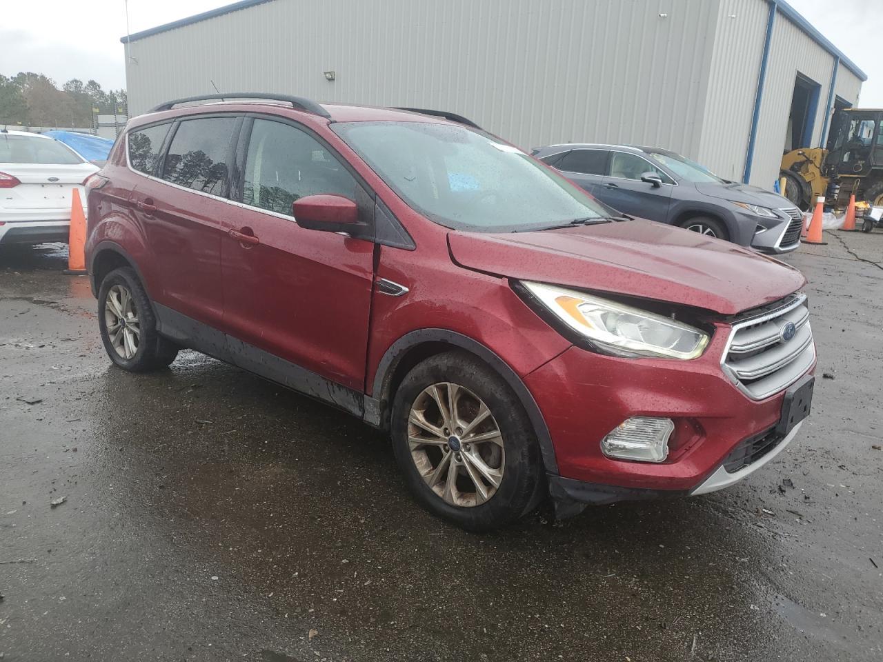 2017 FORD ESCAPE SE - Image 4